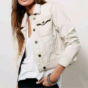 Free People Cream Denim Button Down Jacket 
100% Cotton Size Small